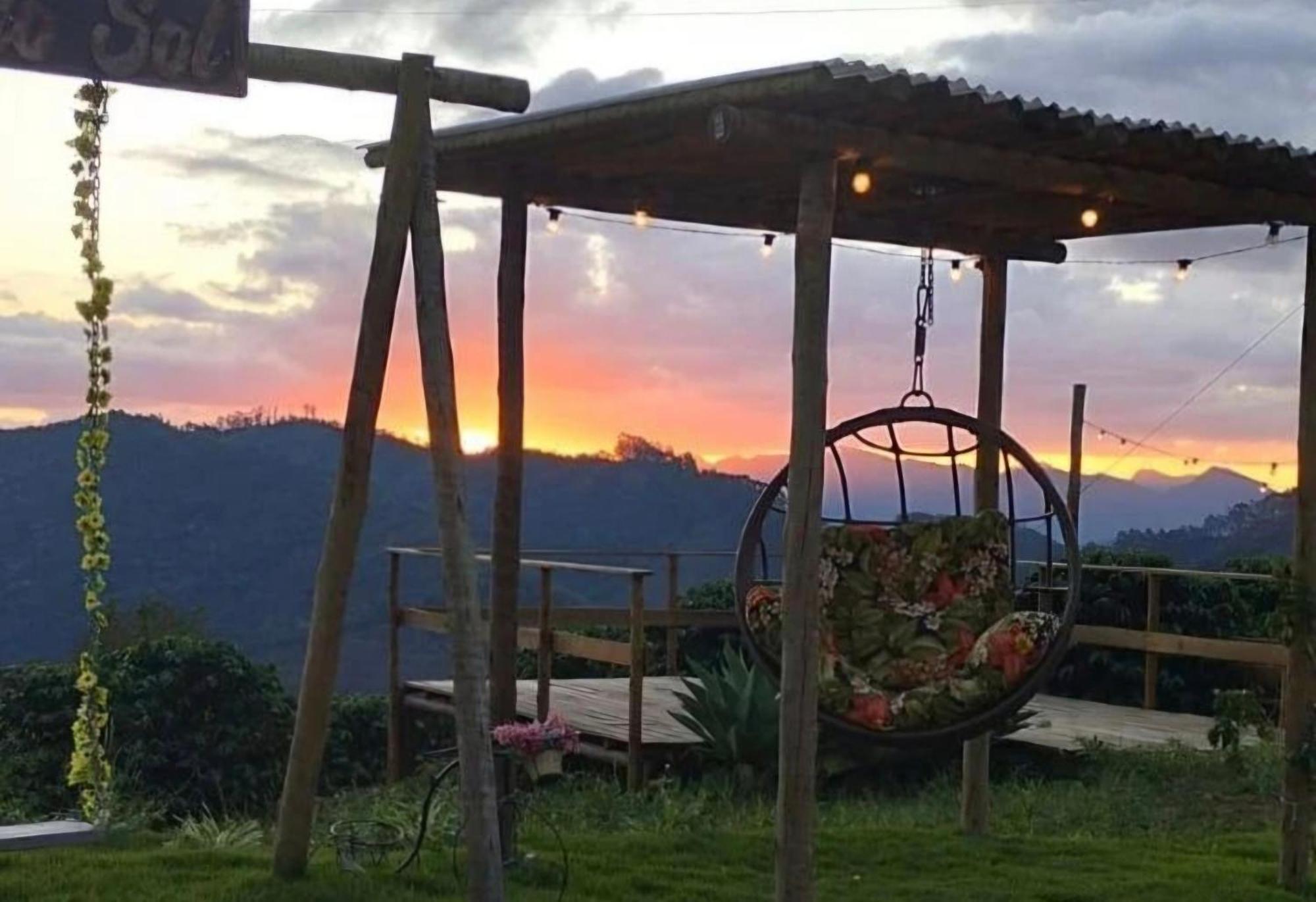 Chales Por Do Sol Caparaó Velho المظهر الخارجي الصورة
